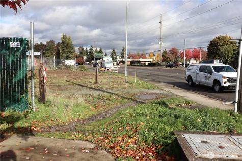 23809 West Valley Highway S Kent WA 98032