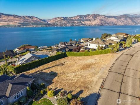 109 Apple Avenue Chelan WA 98816