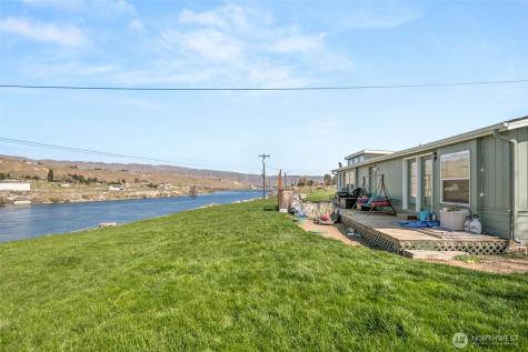 2988 Malaga Alcoa Highway Malaga WA 98828