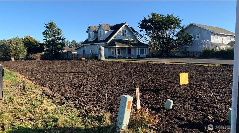 584 Point Brown Avenue NE Ocean Shores WA 98569