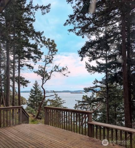 7537 Holiday Guemes Island WA 98221