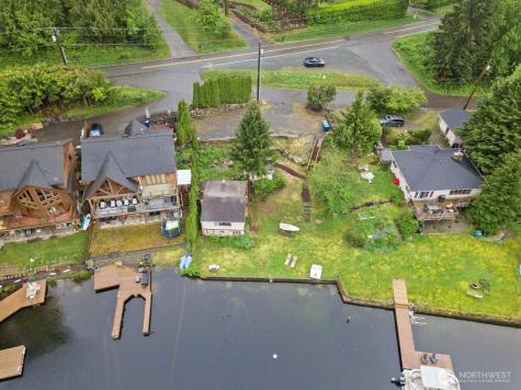 2702 Middle Shore Road Snohomish WA 98296