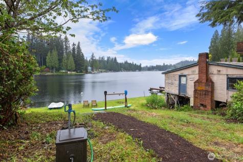 2702 Middle Shore Road Snohomish WA 98296