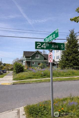 829 24th Avenue S Seattle WA 98144