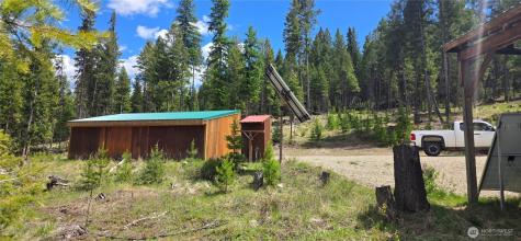 790 Bonaparte Lake Road Tonasket WA 98855