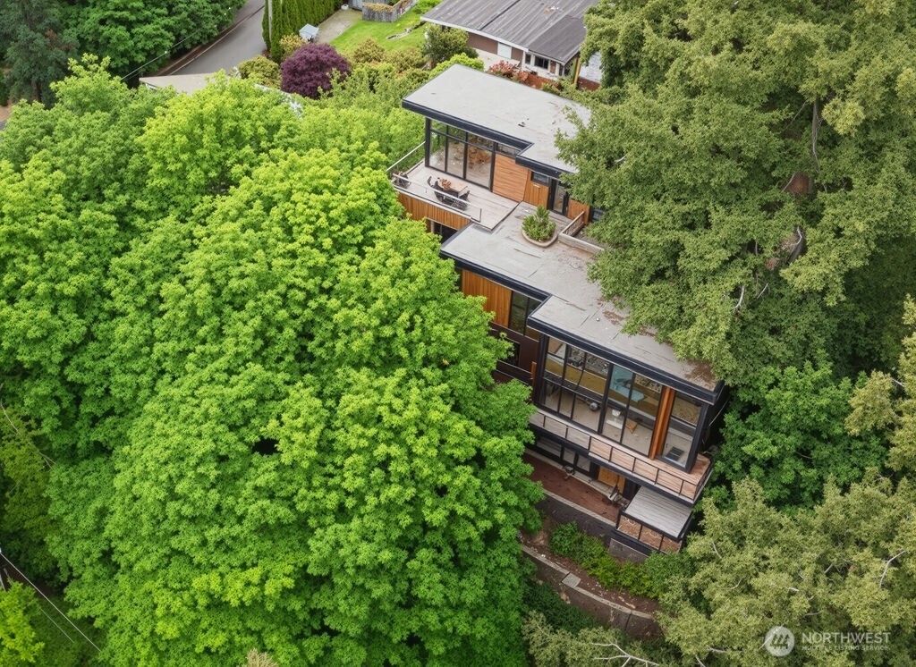 73 SE 38th Street Mercer Island WA 98040