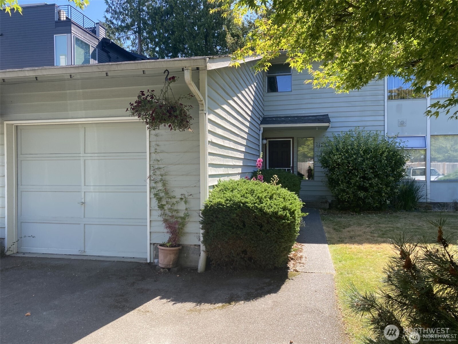 11752 Burke Avenue N Seattle WA 98133