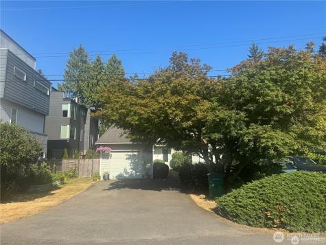 11752 Burke Avenue N Seattle WA 98133