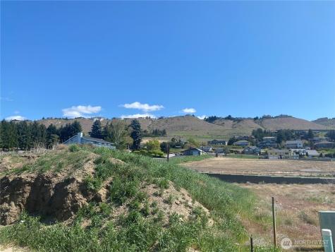 169 Harold Street NE East Wenatchee WA 98802