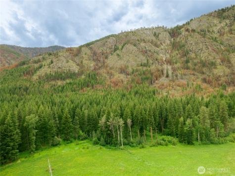 0 Wolf Creek Road Mazama WA 98833