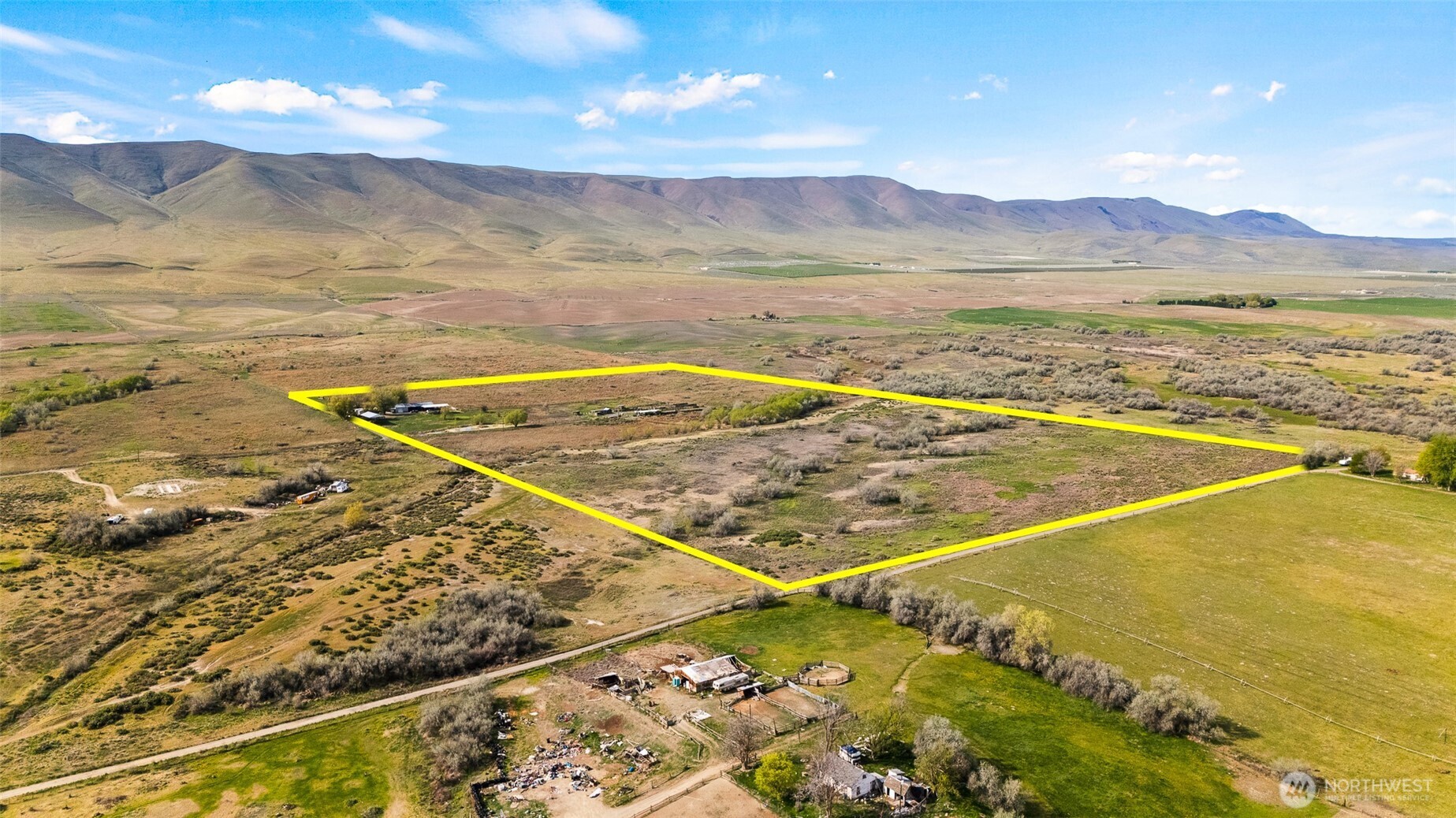 3500 Island Road White Swan WA 98952