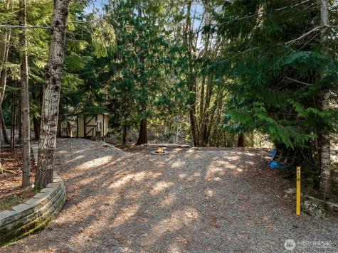 30 N Discovery Place Hoodsport WA 98548