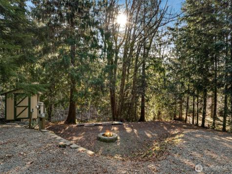 30 N Discovery Place Hoodsport WA 98548