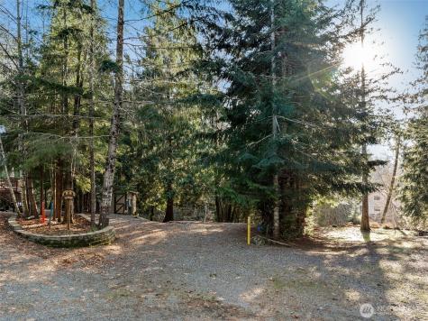 30 N Discovery Place Hoodsport WA 98548
