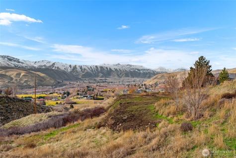 1395 Mountain Vista Wenatchee WA 98801