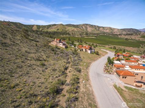 215 Bandera Way Chelan WA 98816