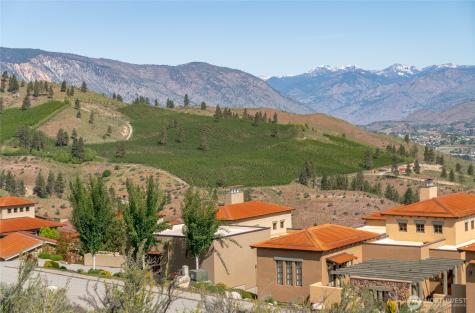 215 Bandera Way Chelan WA 98816