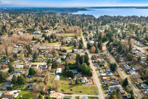 9806 30th Avenue SW Seattle WA 98126