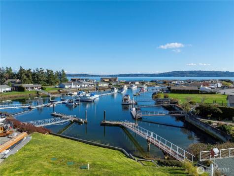 2271 Mariner Beach Drive Oak Harbor WA 98277