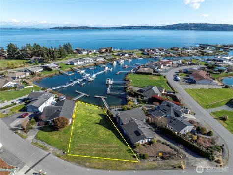 2271 Mariner Beach Drive Oak Harbor WA 98277