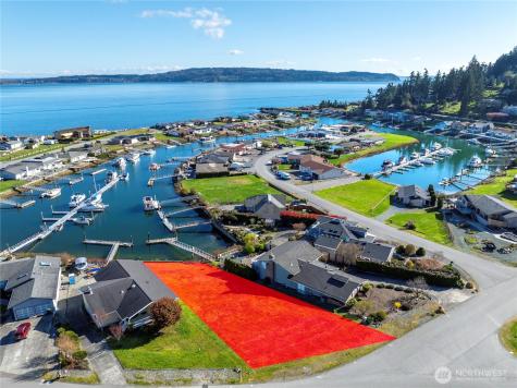 2271 Mariner Beach Drive Oak Harbor WA 98277