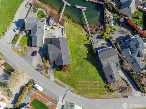 2271 Mariner Beach Drive Oak Harbor WA 98277