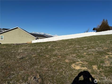 990 Sage Crest Drive Wenatchee WA 98801