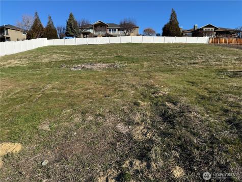 990 Sage Crest Drive Wenatchee WA 98801