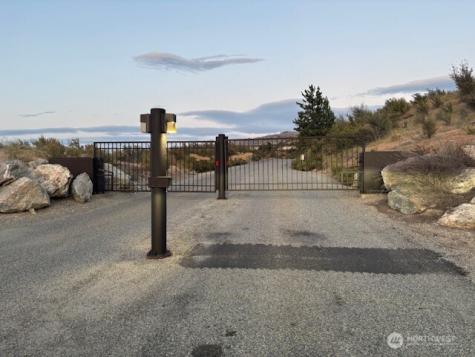 250 Hawks Ridge Road Chelan WA 98816