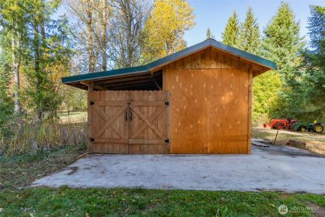 17328 Mulqueen Road SE Rainier WA 98576