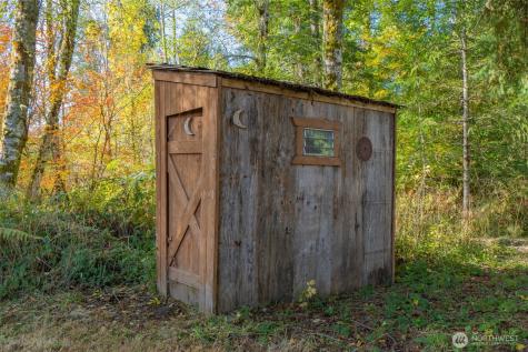 17328 Mulqueen Road SE Rainier WA 98576