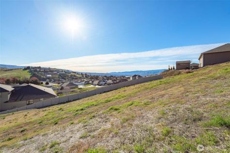 83 Sunny Meadows Loop Wenatchee WA 98801