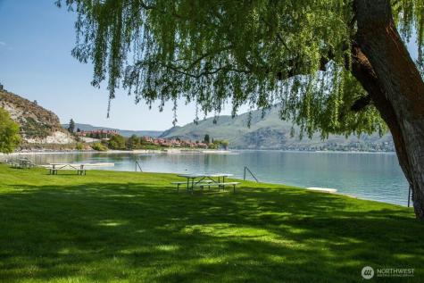 120 Orchard View Drive Chelan WA 98816