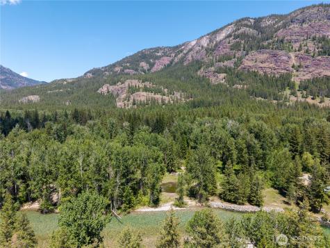 101 Cassel Way Mazama WA 98833