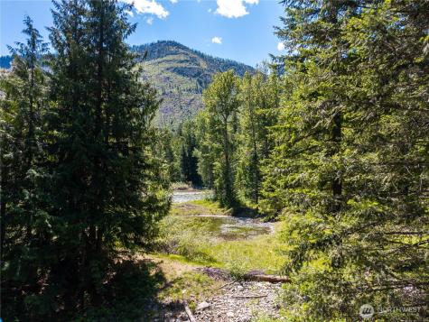101 Cassel Way Mazama WA 98833
