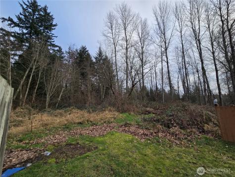 137 SE 202nd Place Kent WA 98042