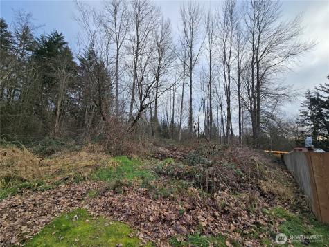137 SE 202nd Place Kent WA 98042