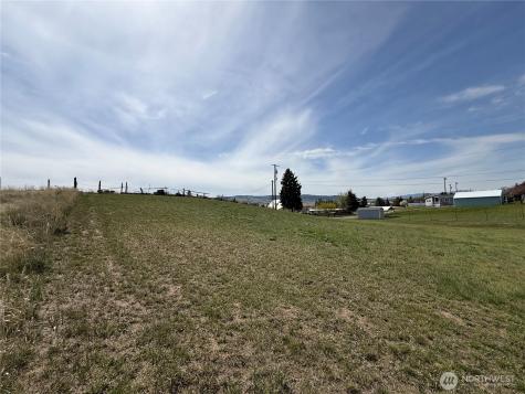 401 E Willow Street Waterville WA 98858