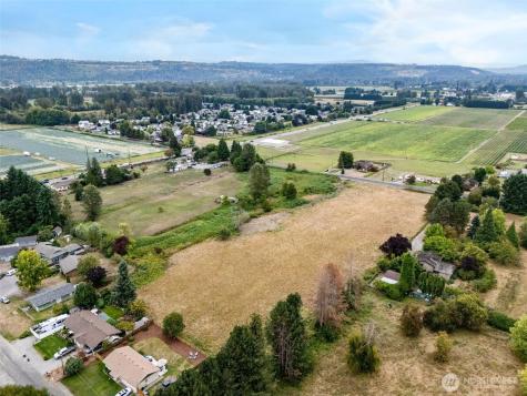 14721 Pioneer Way E Puyallup WA 98372