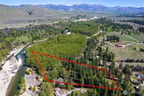 19 Green Road Winthrop WA 98862