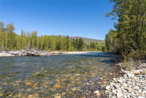 19 Green Road Winthrop WA 98862