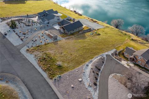 23 N Shore Drive Orondo WA 98843
