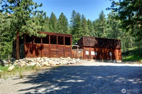 94 Homestead Road Winthrop WA 98862