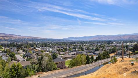 1837 Broadway Place Wenatchee WA 98801