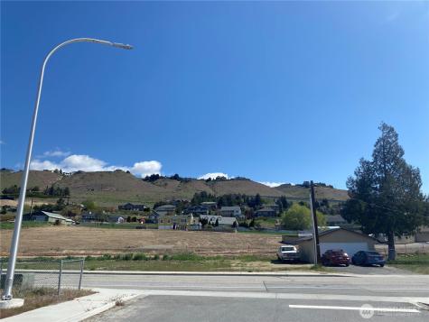 196 Harold Street NE East Wenatchee WA 98802
