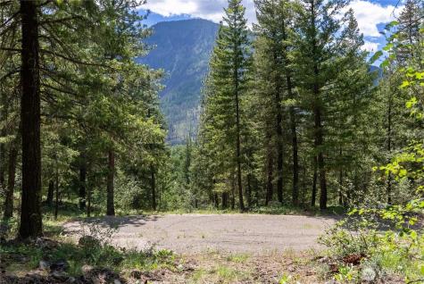 6 Homestead Road Winthrop WA 98862