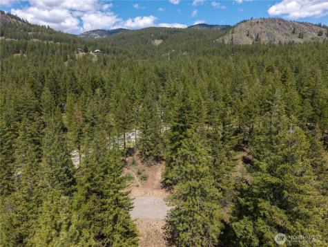 6 Homestead Road Winthrop WA 98862