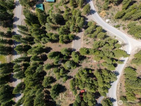 6 Homestead Road Winthrop WA 98862