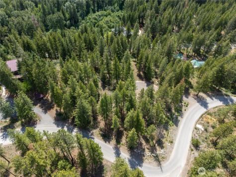 6 Homestead Road Winthrop WA 98862