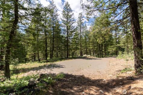 6 Homestead Road Winthrop WA 98862